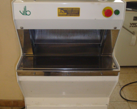 BROODSNIJMACHINE VLB (tweedehands, gereviseerd)