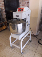 Pétrin spiral VEMA MIXER type SP30 (3x230V) (Occasion)