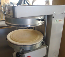 PIZZA DEEGROLLER type Sprizza SPZ40 NIEUW